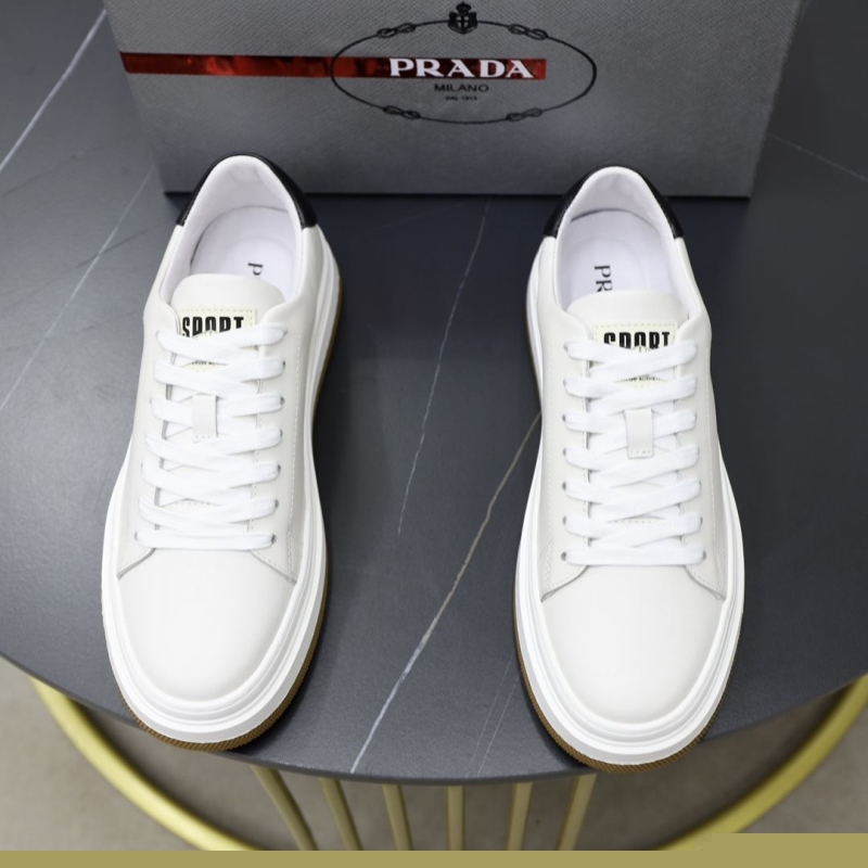 Pra*a casual shoes